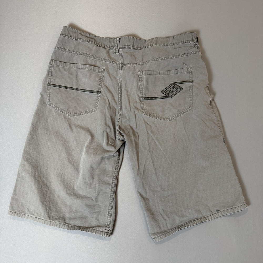 Enyce Shorts Mens 42 Gray Chino Relaxed Fit Casual Long Pockets Streetwear - Picture 2 of 7